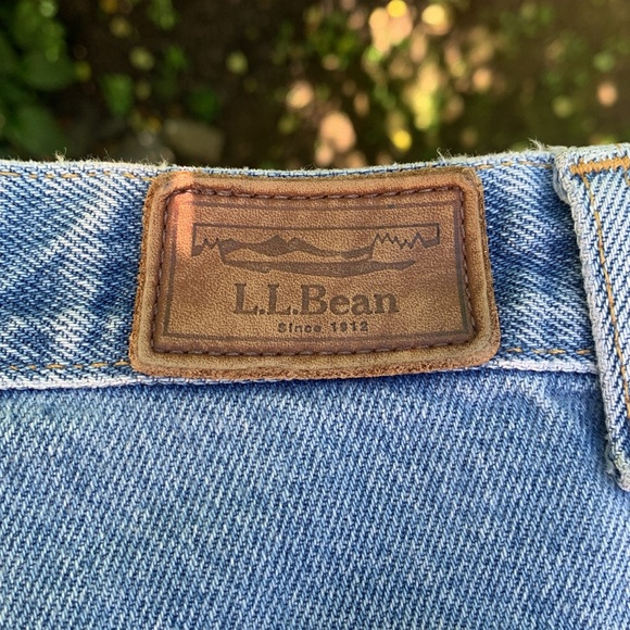 L.L Bean Blue Jeans - Picture 4 of 4